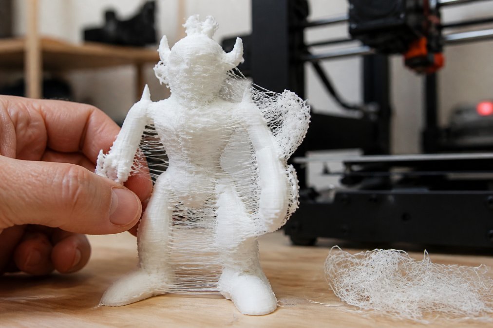 Why 3D Prints Get Stringy Textures: Fixes That Work