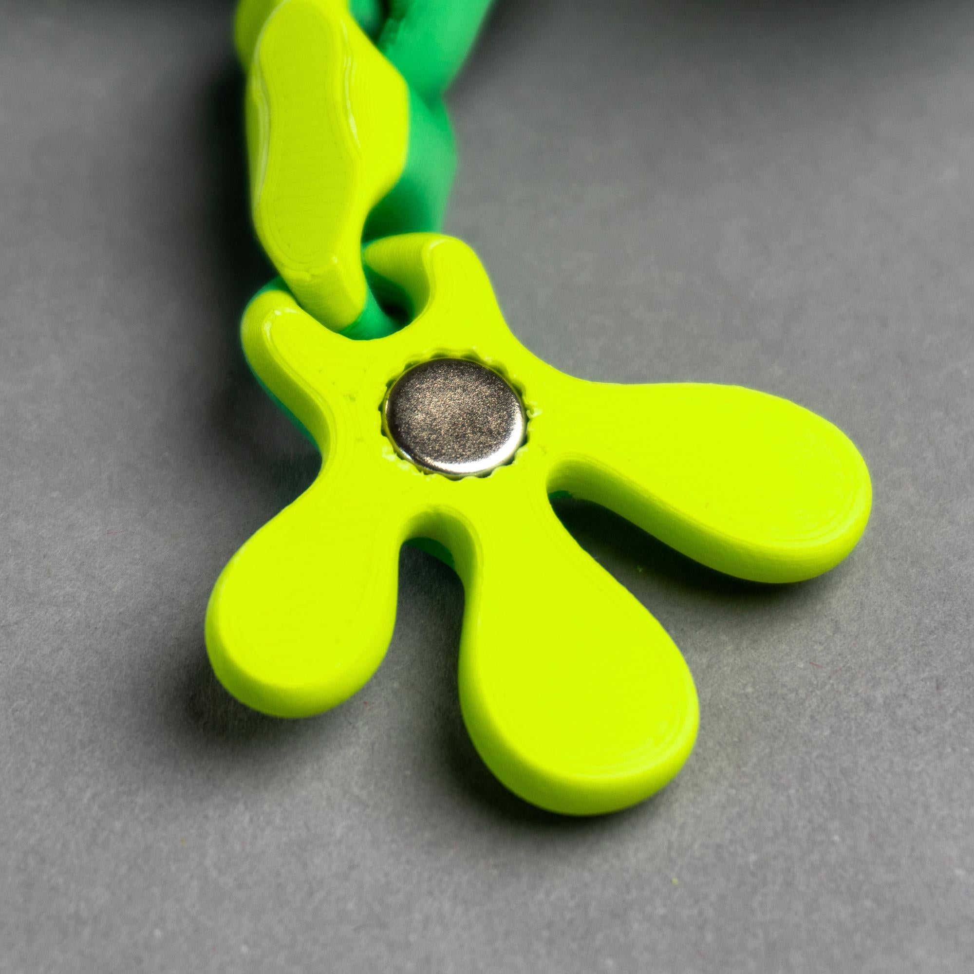 Magnetic Gecko Buddy with Storage Rock – 3D Printed Cutie in Green and Yellow or Green and several other colors!