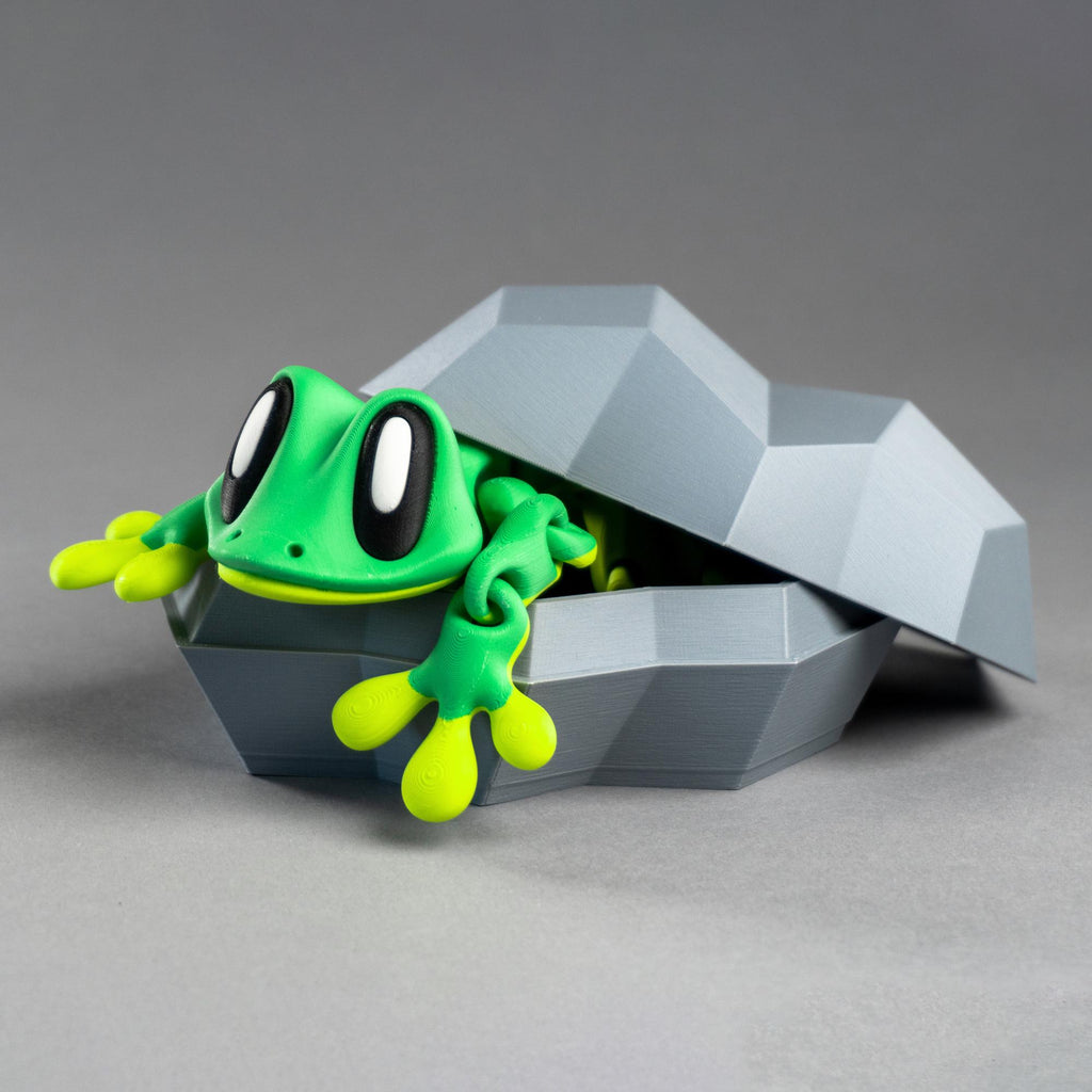 Magnetic Gecko Buddy with Storage Rock – 3D Printed Cutie in Green and Yellow or Green and several other colors!